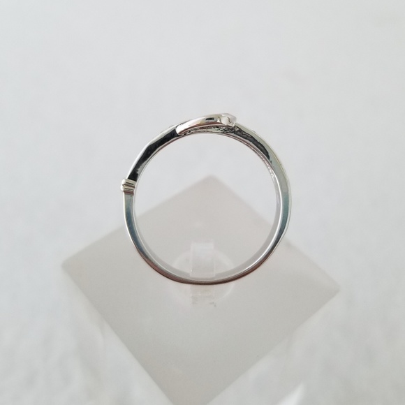 18k Pave Buckle Ring - Picture 4 of 8